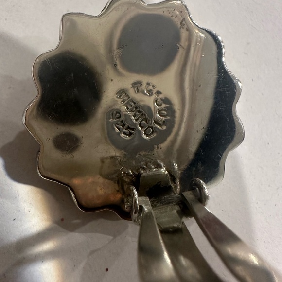 Taxco Flower Brass Clip On 
Sterling Silver Mexico - Picture 3 of 5